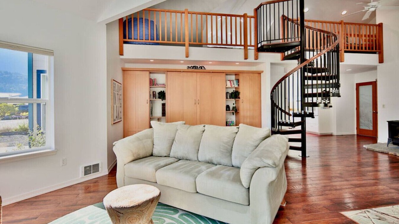 Photo of Livingroom in Port Angeles