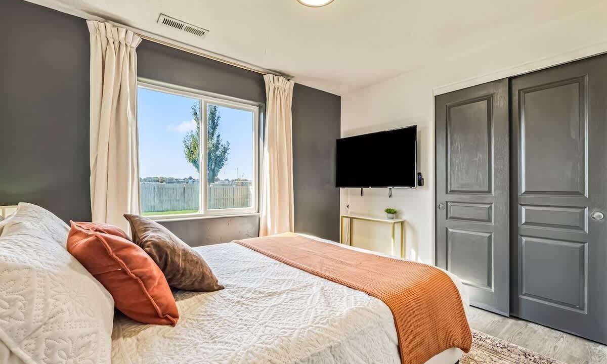 Photo of Bedroom in Caldwell
