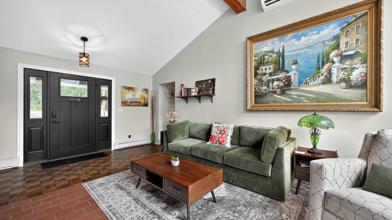 Photo of Livingroom in Onondaga