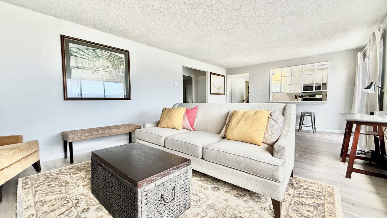 Photo of Livingroom in Three Tree Point