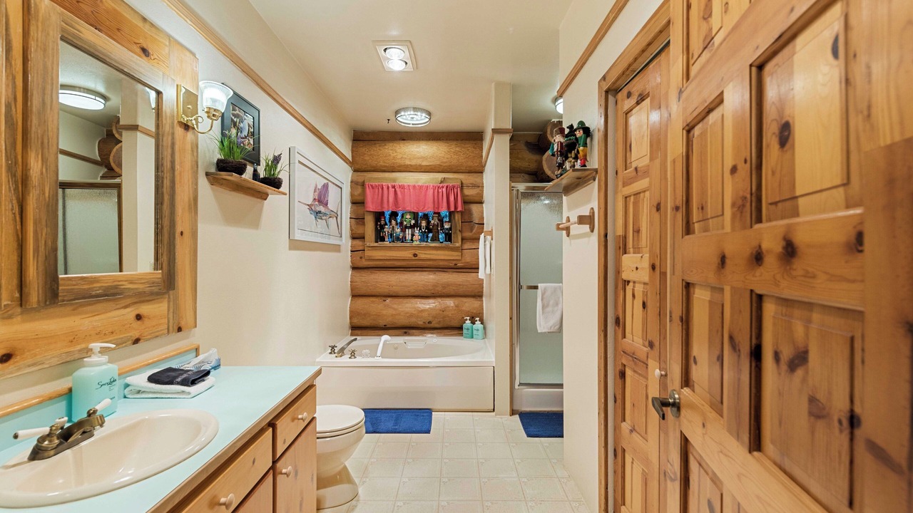 Photo of Bathroom in Leavenworth