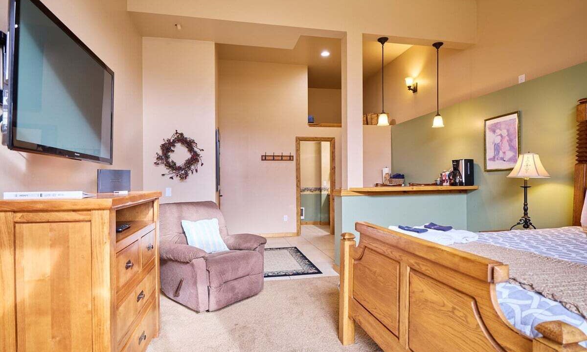 Photo of Bedroom in Leavenworth