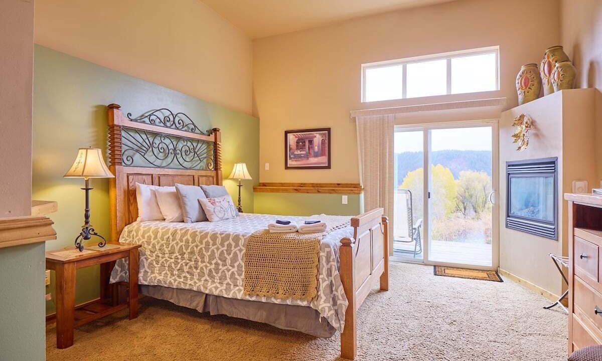 Photo of Bedroom in Leavenworth