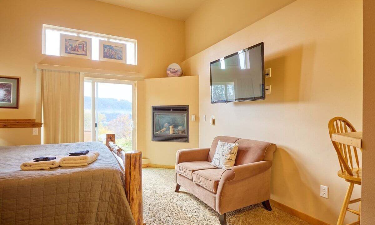 Photo of Bedroom in Leavenworth