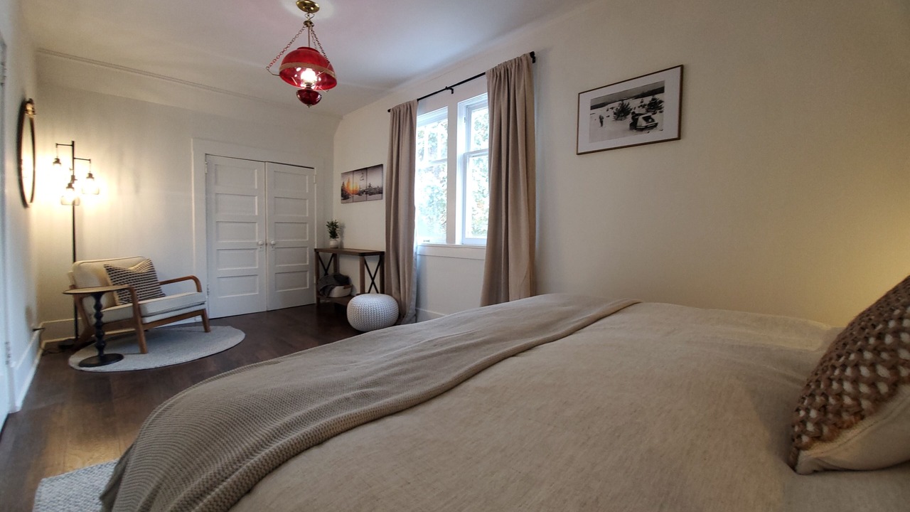 Photo of Bedroom in Wallace