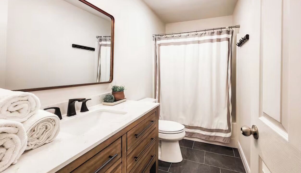 Photo of Bathroom in Ames