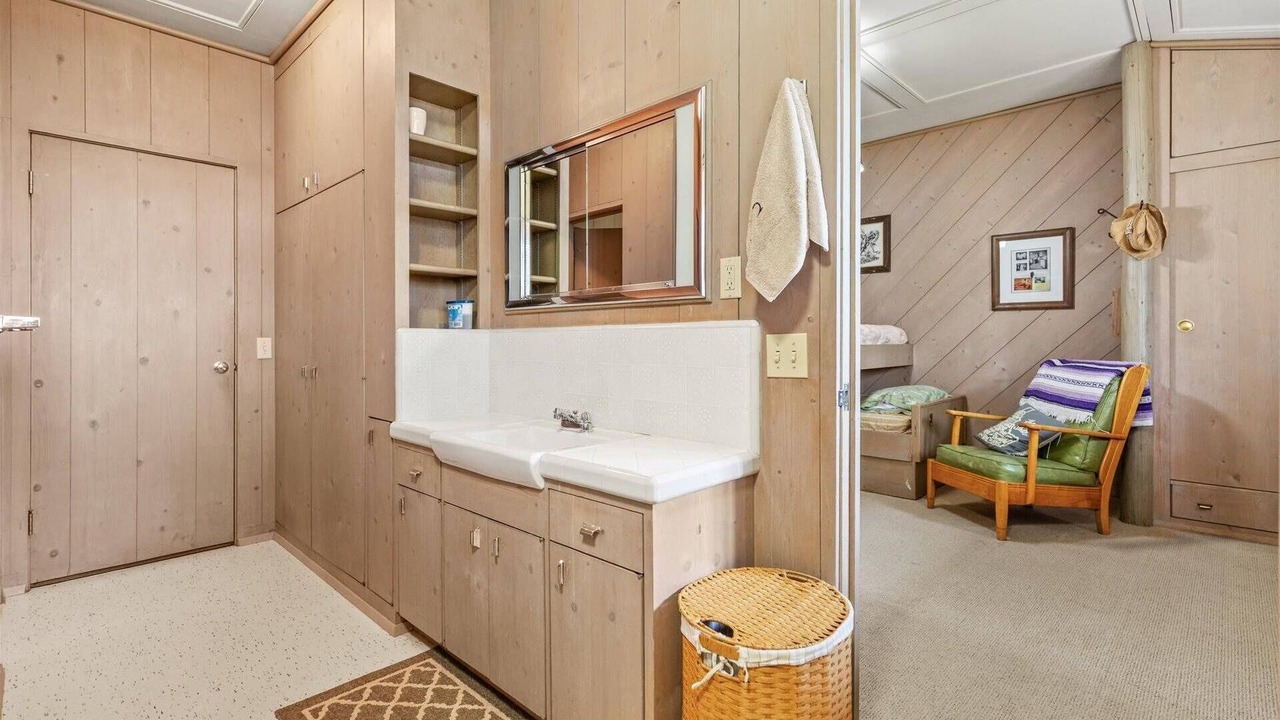 Photo of Bedroom in Hayden Lake
