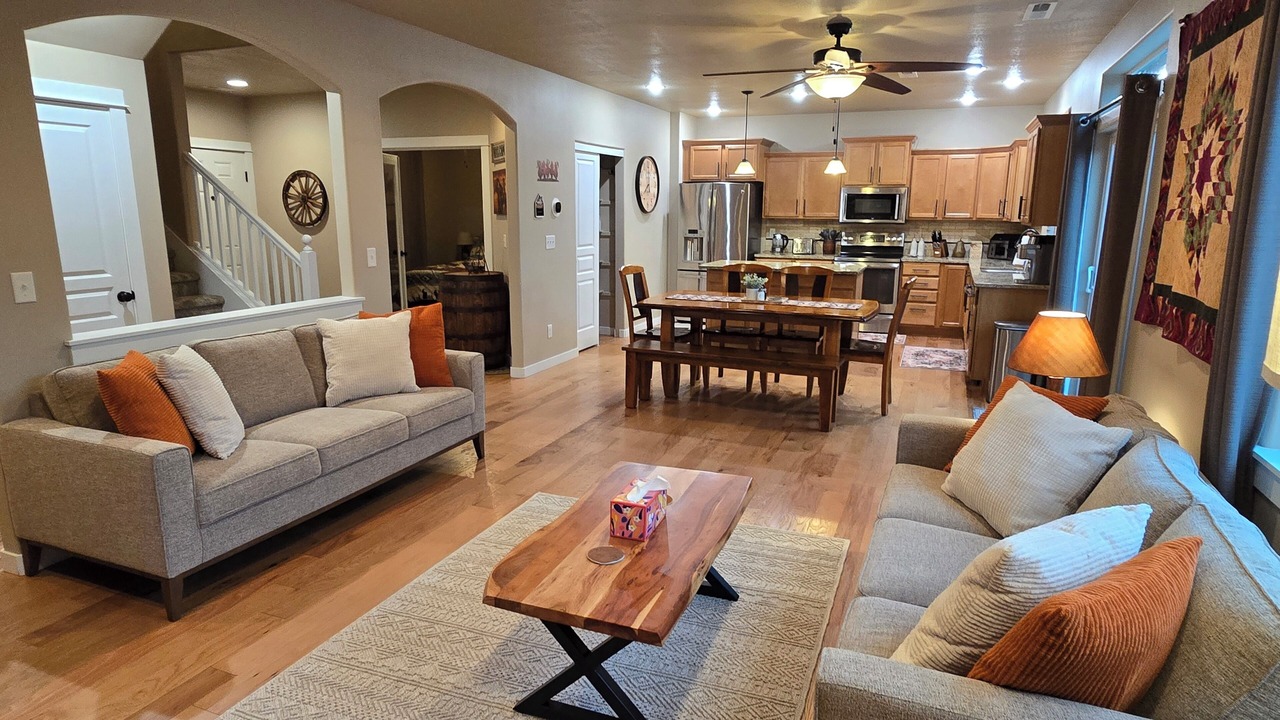 Photo of Livingroom in Sisters