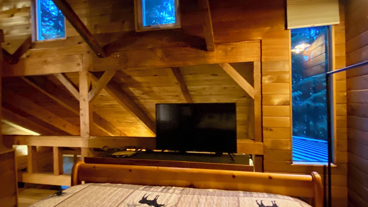 Photo of Bedroom in Enumclaw
