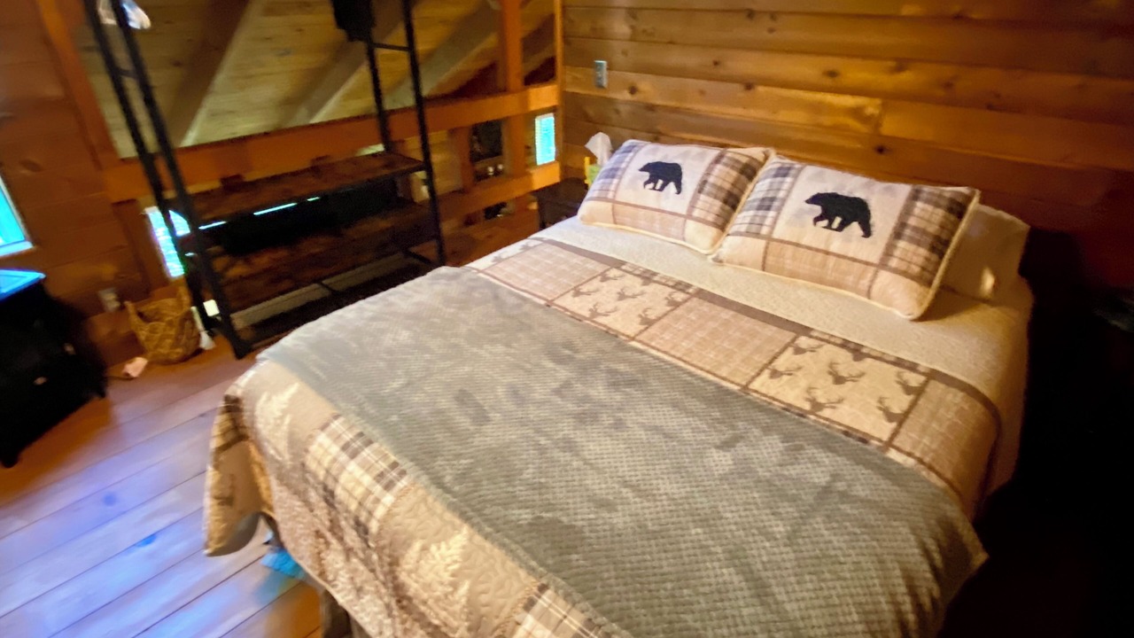 Photo of Bedroom in Enumclaw