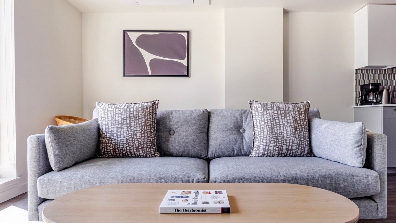 Photo of Livingroom in Northwest Bellevue