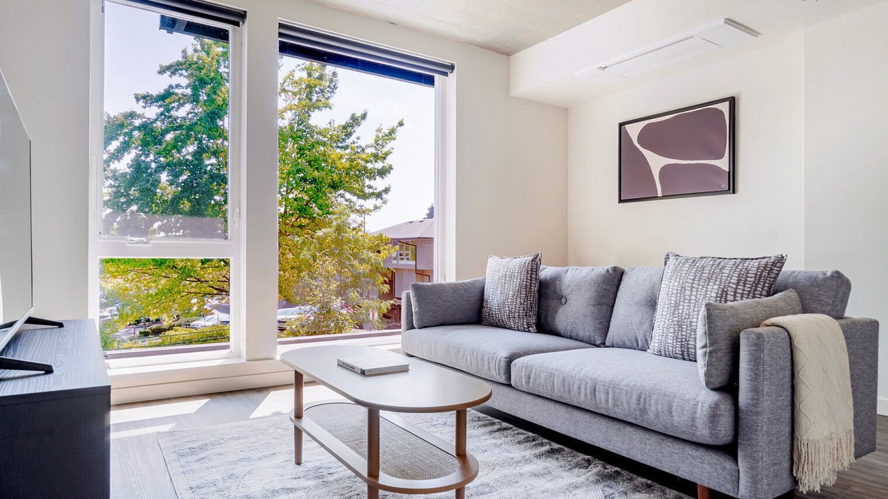 Photo of Livingroom in Northwest Bellevue