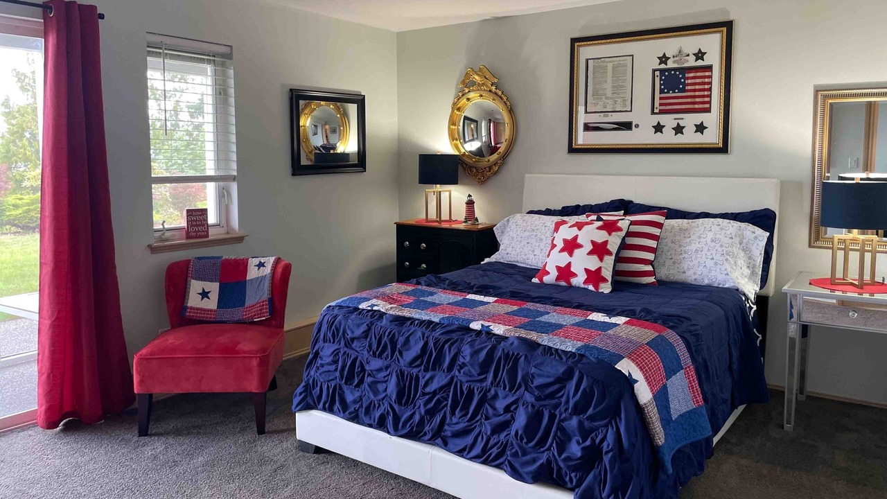 Photo of Bedroom in Hansville
