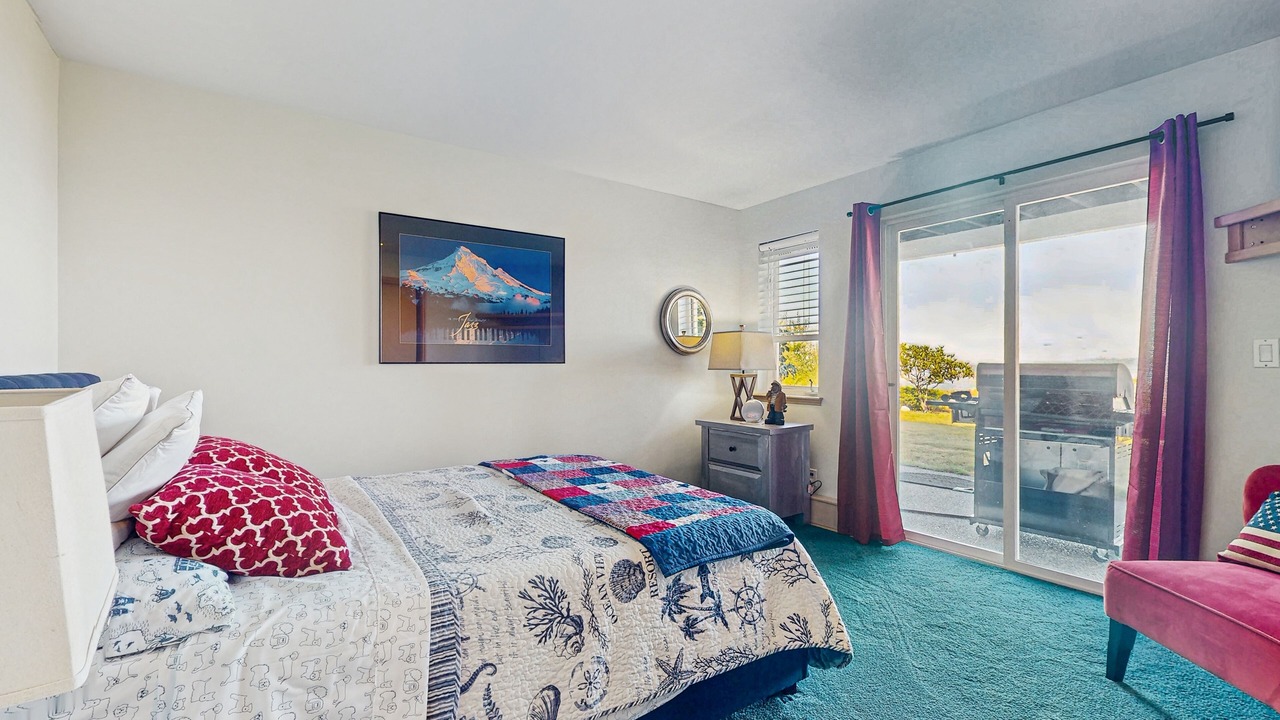Photo of Bedroom in Hansville