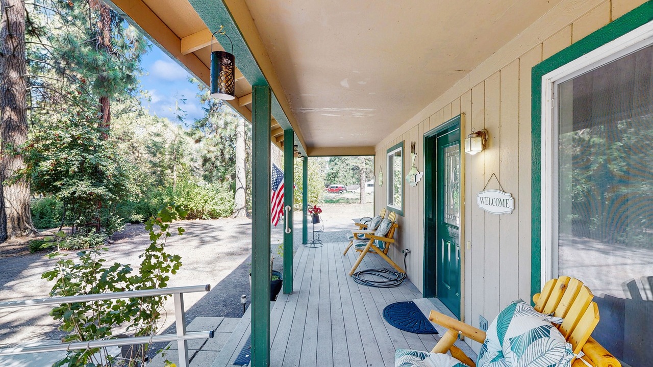 Photo of Patio Balcony in Chiloquin