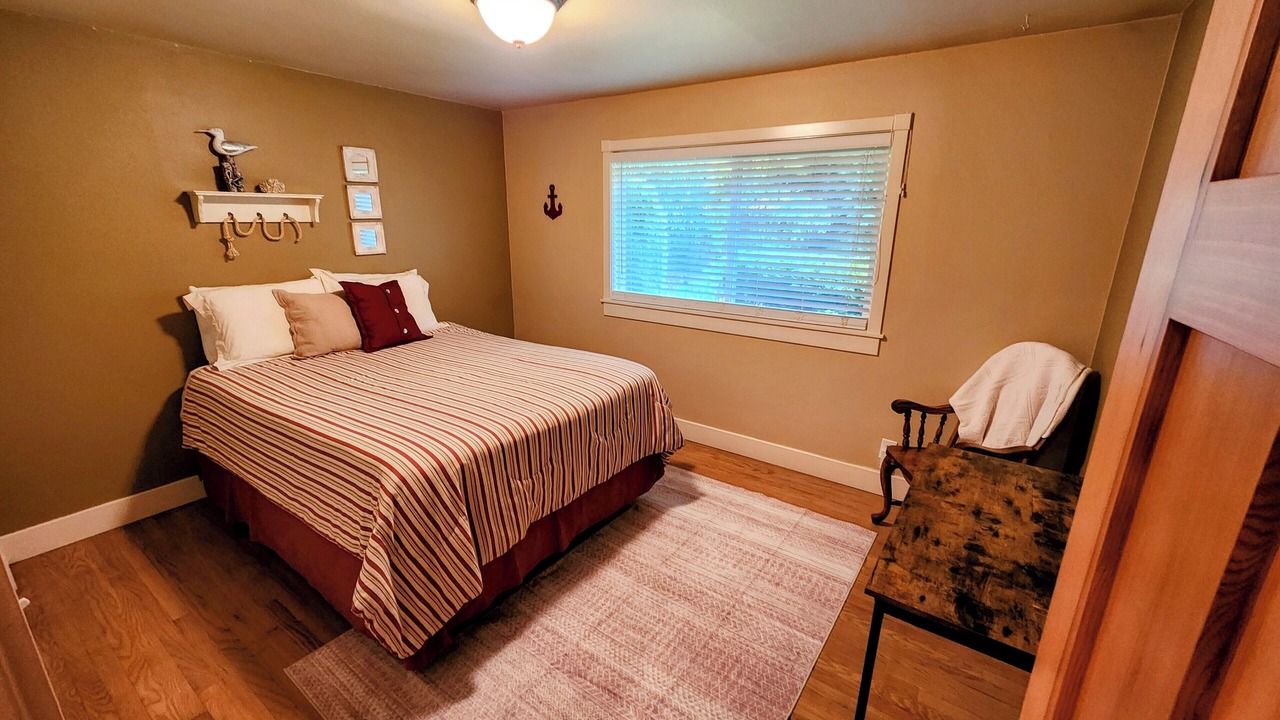 Photo of Bedroom in Moss Bay