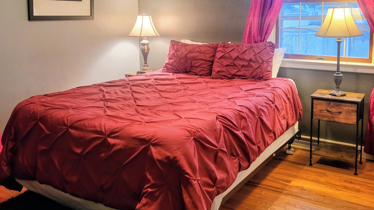 Photo of Bedroom in Ames