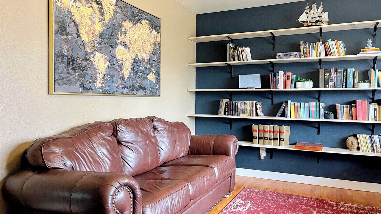 Photo of Livingroom in Ames