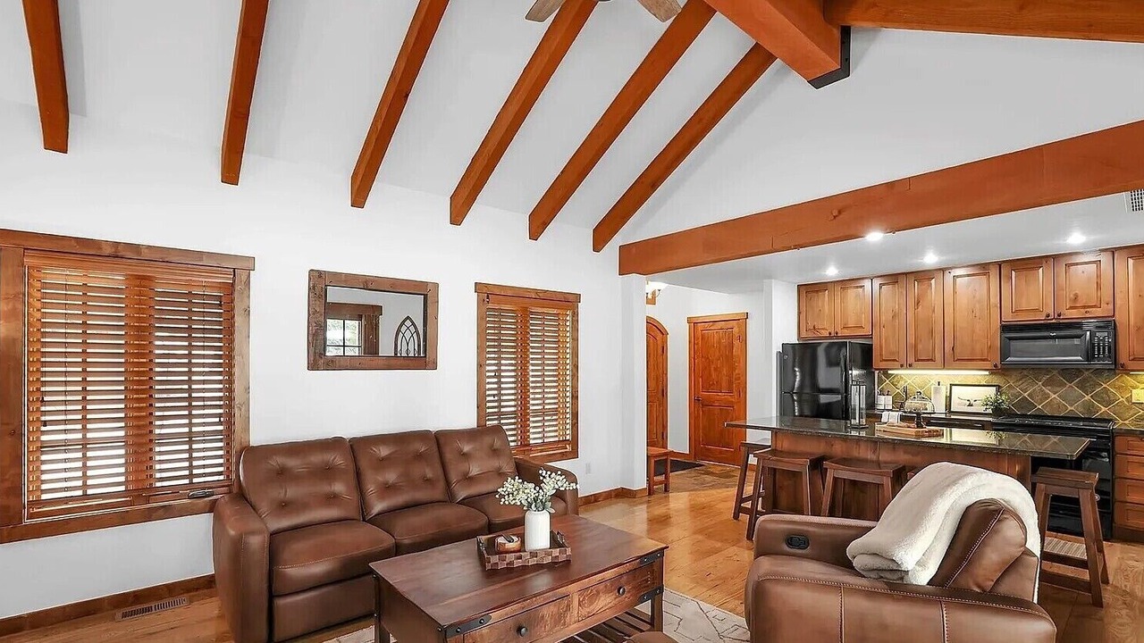 Photo of Livingroom in Tamarack Resort