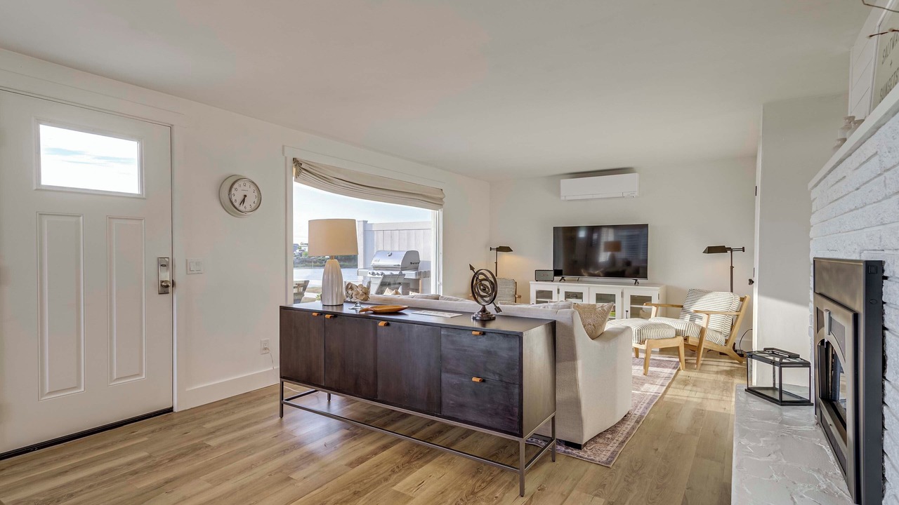 Photo of Livingroom in Lagoon Point
