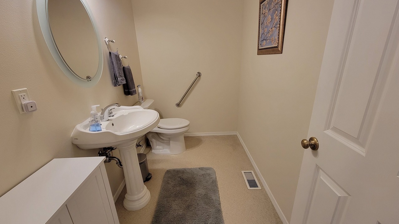Photo of Bathroom in Longbranch