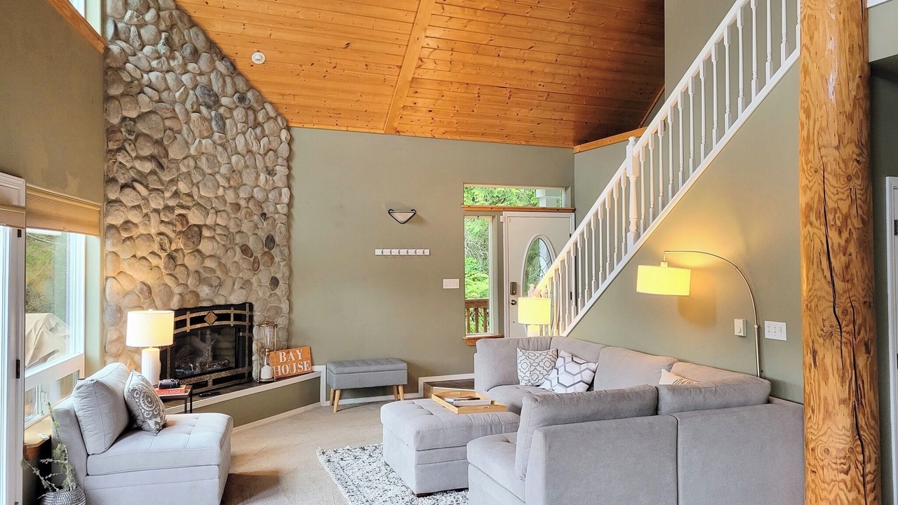 Photo of Bedroom in Longbranch