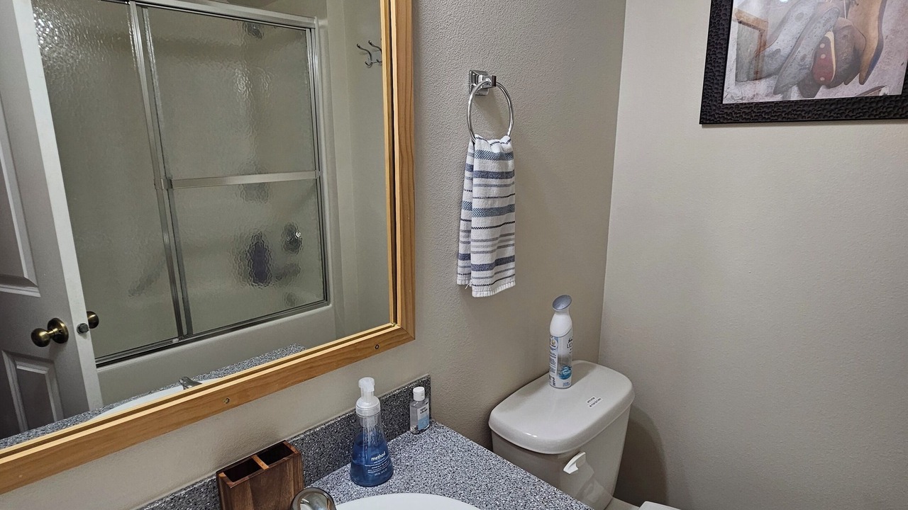 Photo of Bathroom in Longbranch