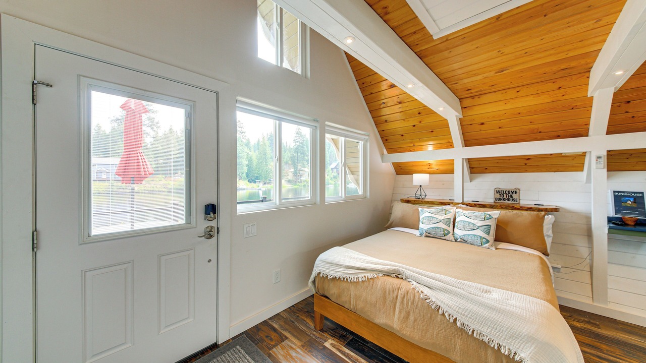 Photo of Bedroom in Newport