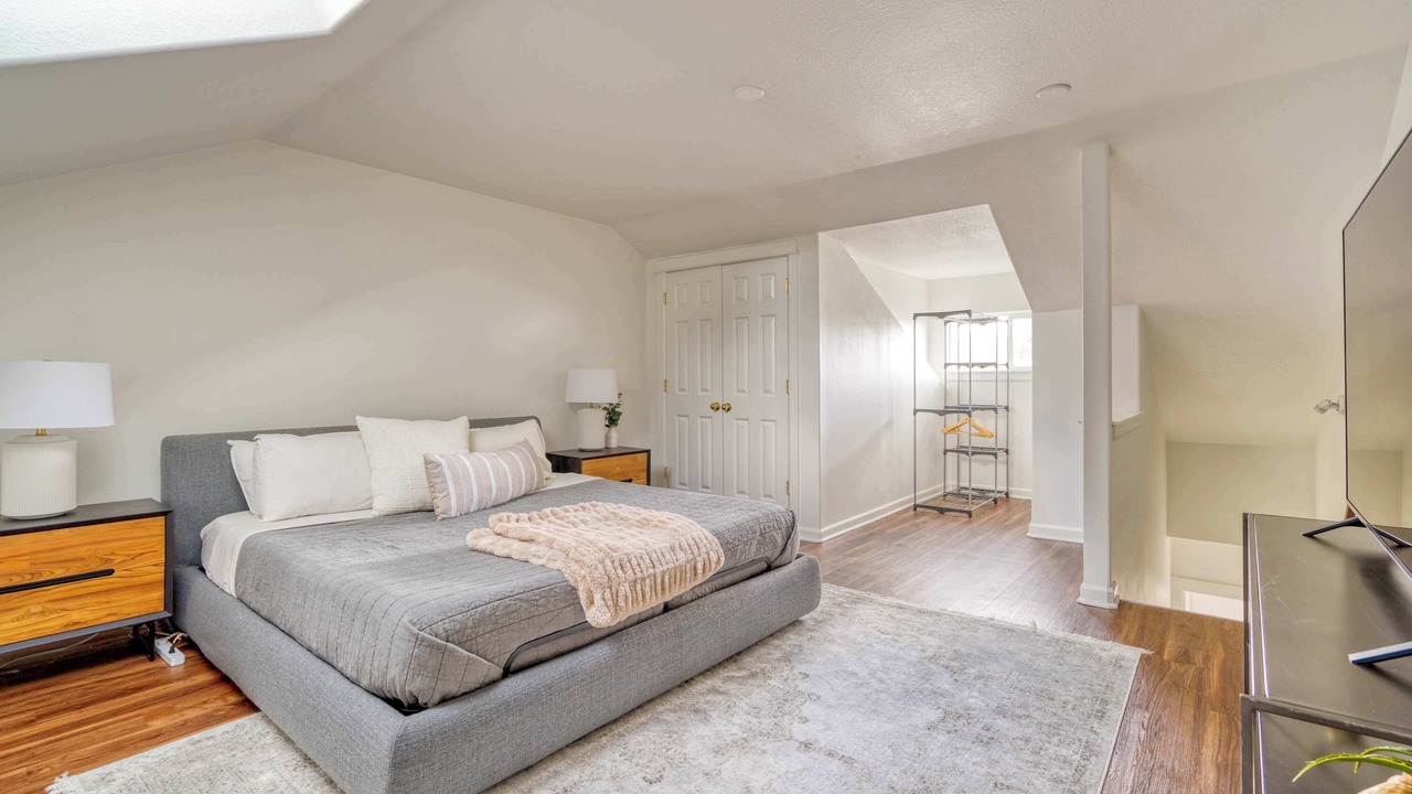 Photo of Bedroom in Hosford-Abernethy