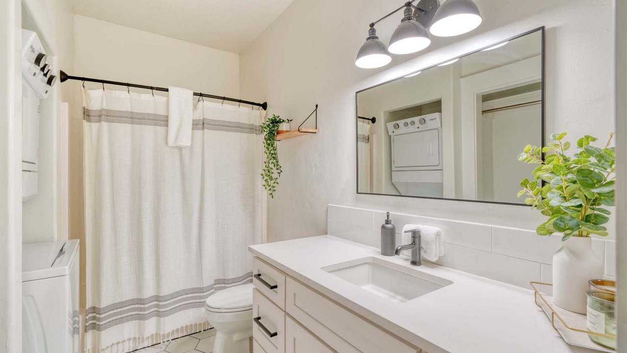 Photo of Bathroom in Hosford-Abernethy
