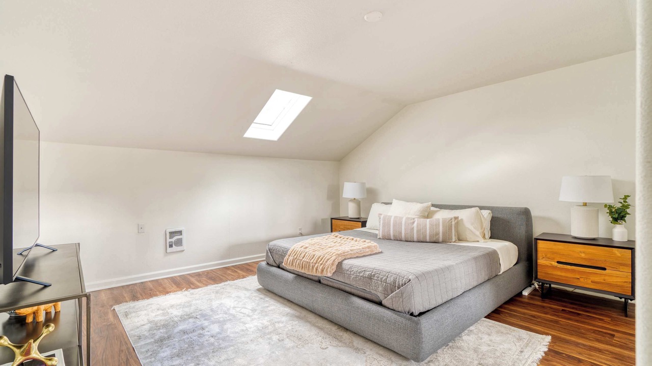 Photo of Bedroom in Hosford-Abernethy