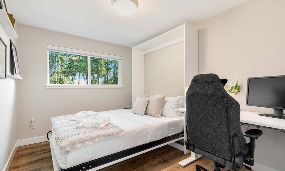 Photo of Bedroom in Grass Lawn