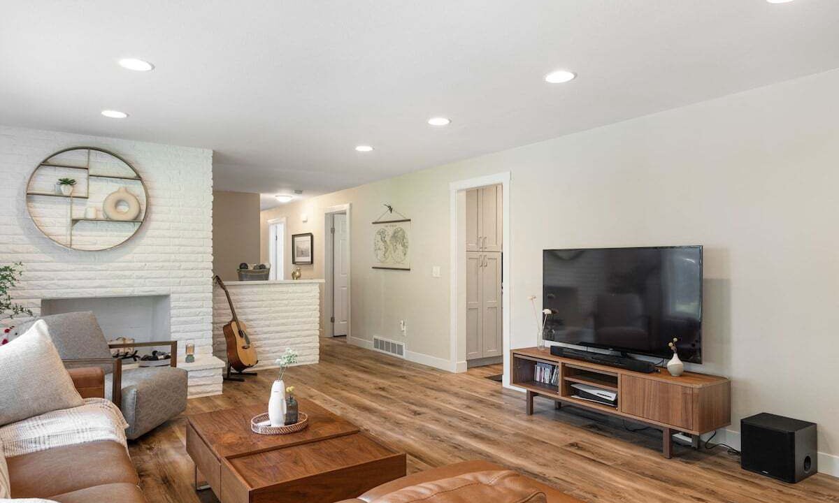 Photo of Livingroom in Grass Lawn