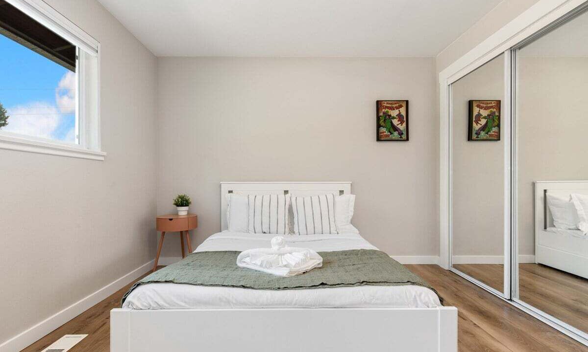 Photo of Bedroom in Grass Lawn