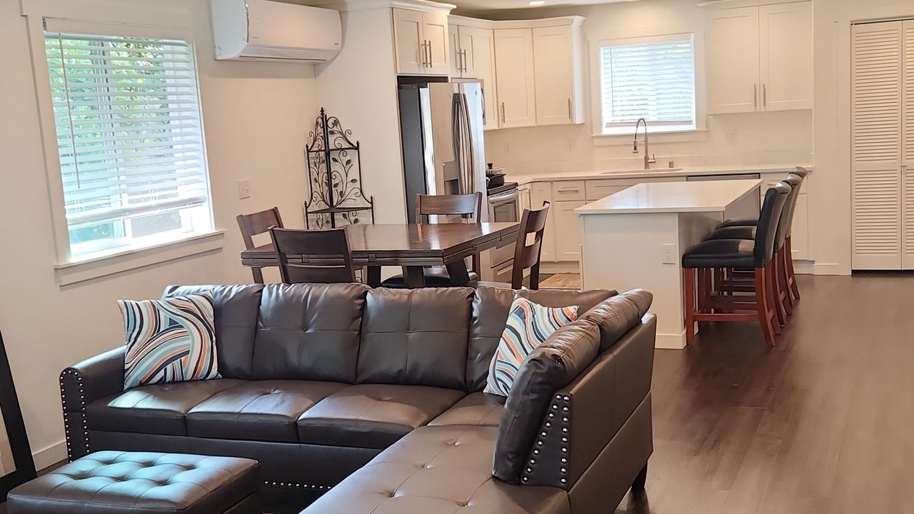 Photo of Livingroom in Eastside