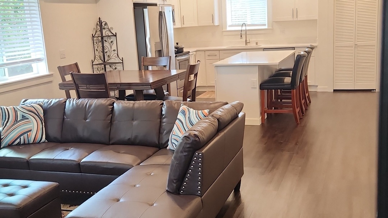 Photo of Livingroom in Eastside