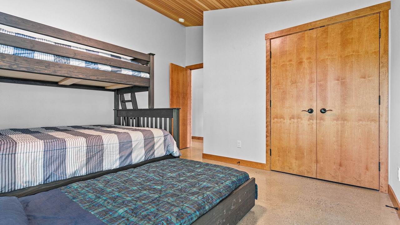 Photo of Bedroom in Lake Goodwin