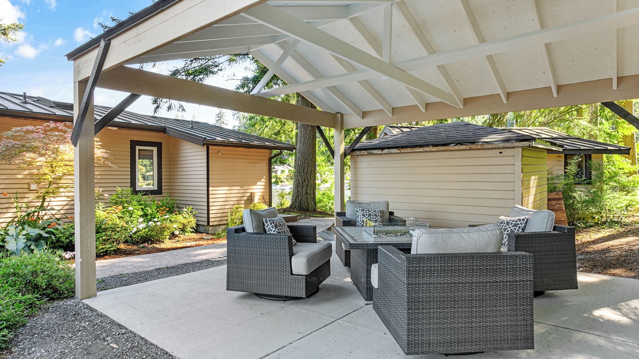 Photo of Patio Balcony in Lake Goodwin