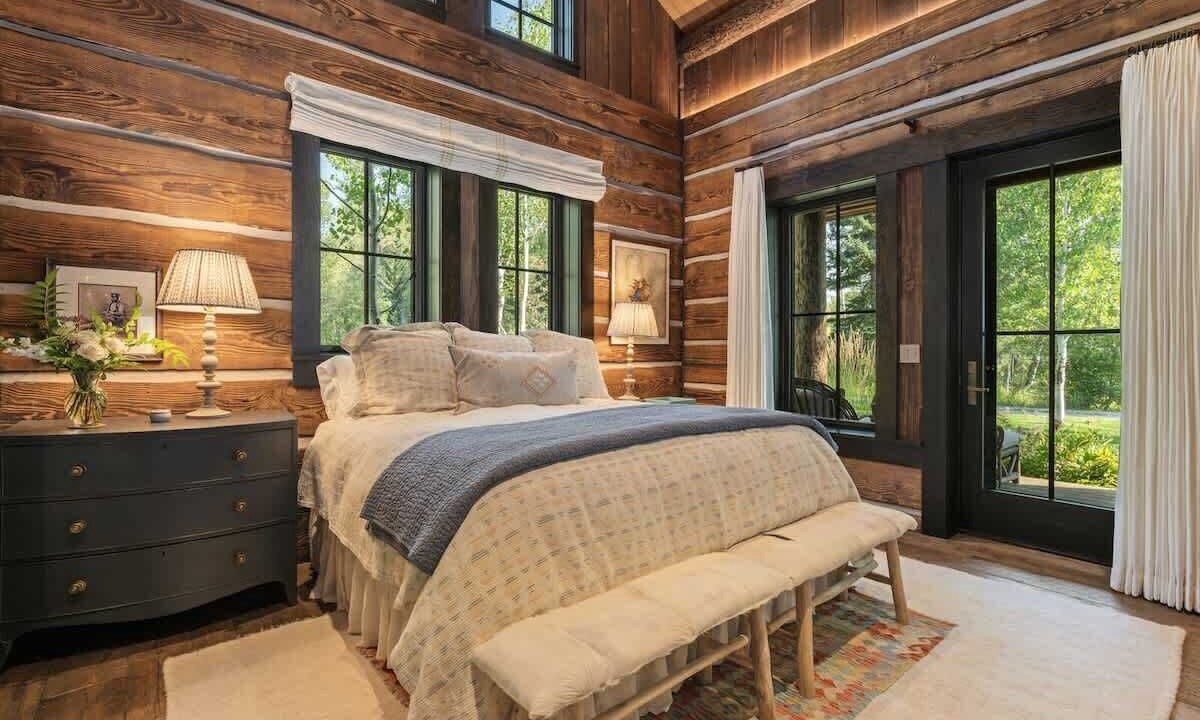 Photo of Bedroom in John Dodge