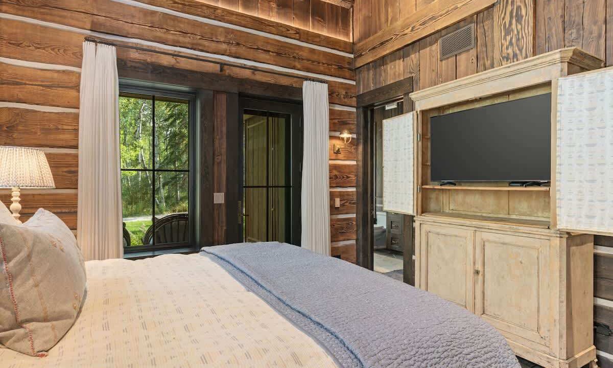 Photo of Bedroom in John Dodge