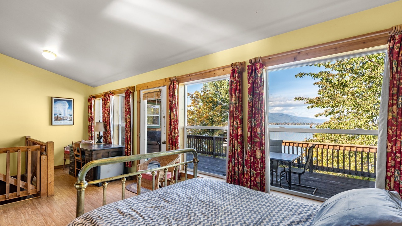 Photo of Bedroom in Sandpoint