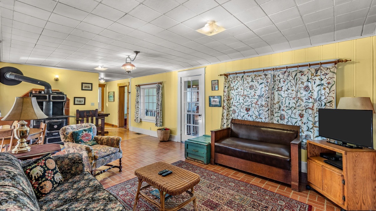 Photo of Livingroom in Sandpoint