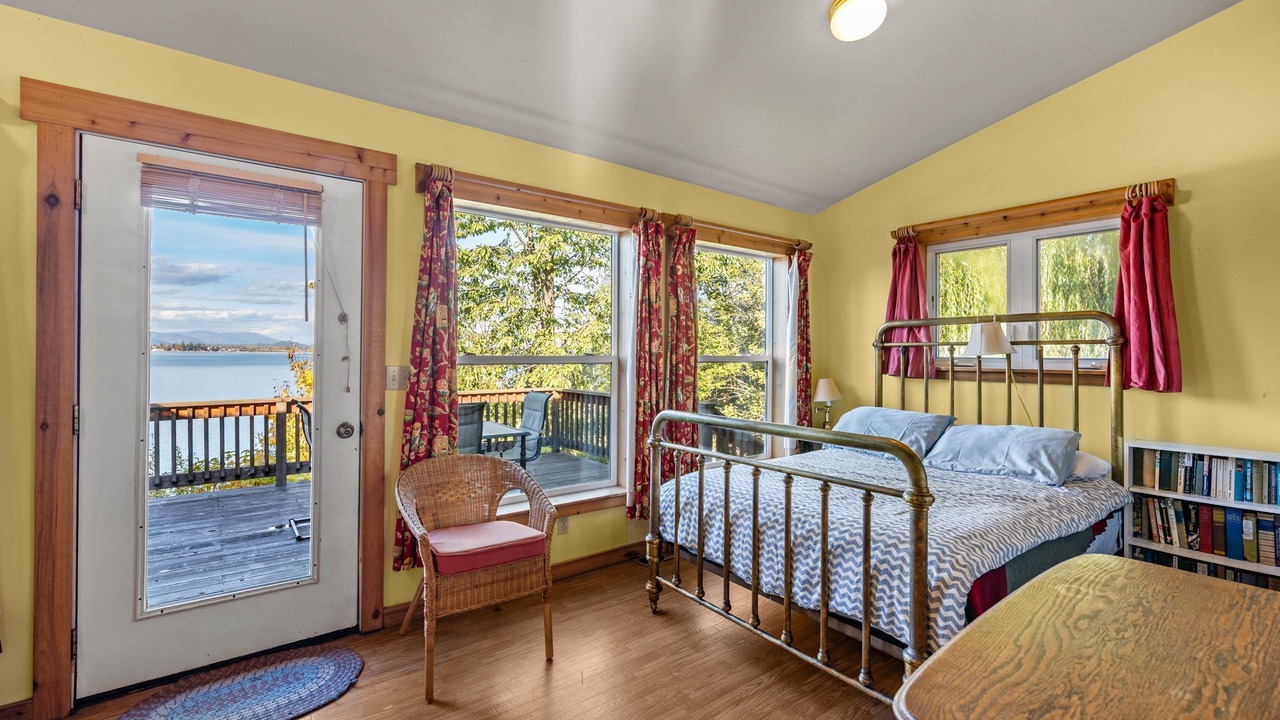 Photo of Bedroom in Sandpoint