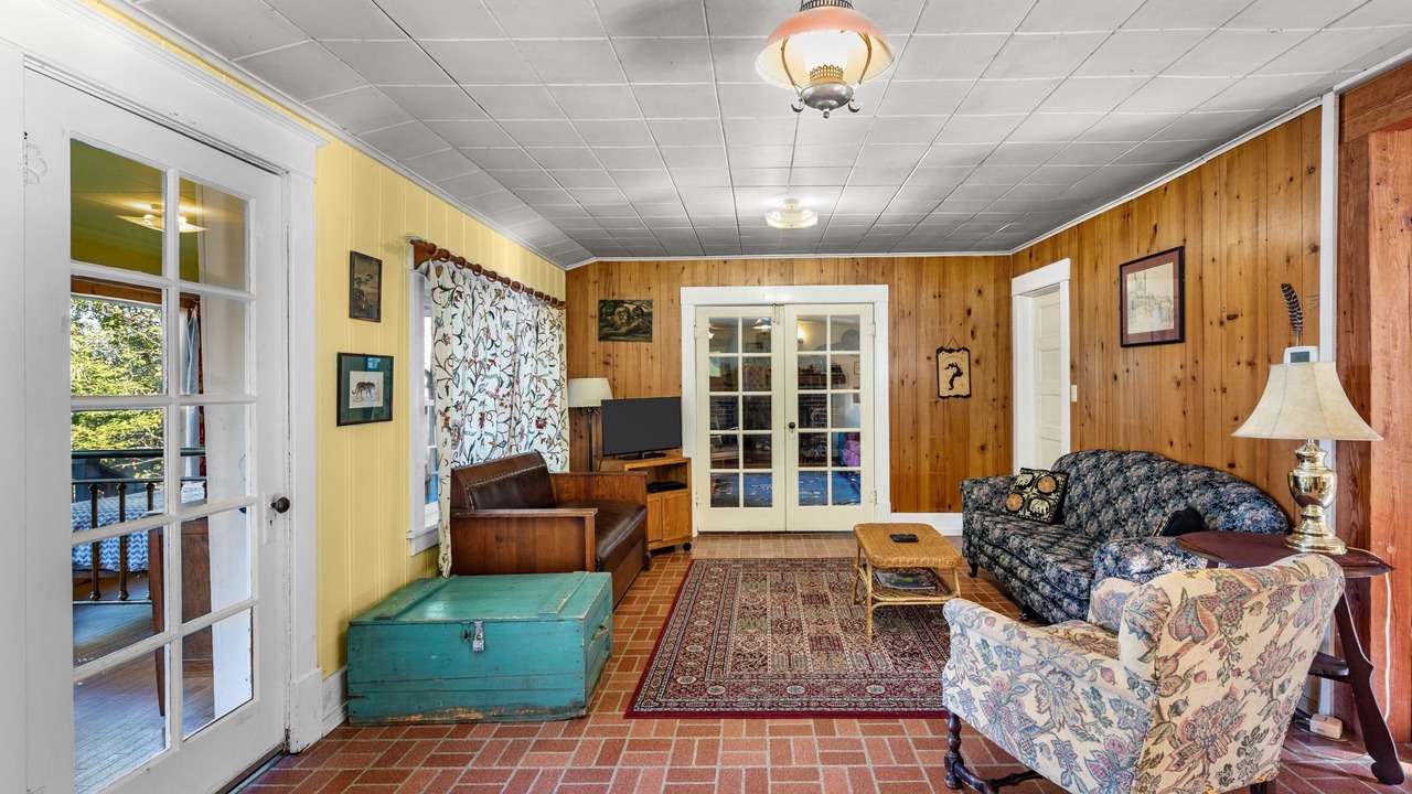 Photo of Livingroom in Sandpoint