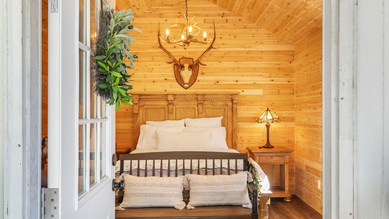 Photo of Bedroom in Mount Vernon
