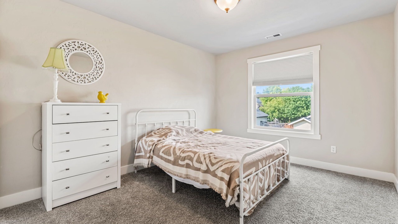 Photo of Bedroom in Southwest Ada County Alliance