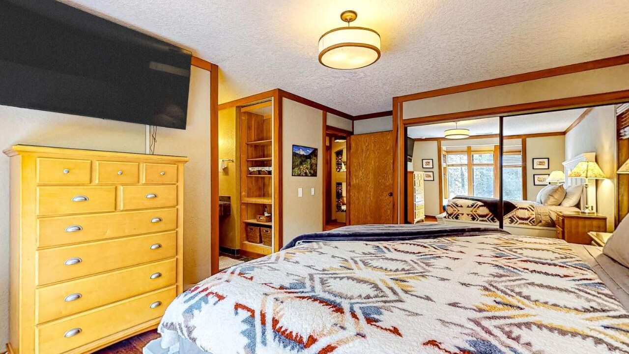 Photo of Bedroom in Welches