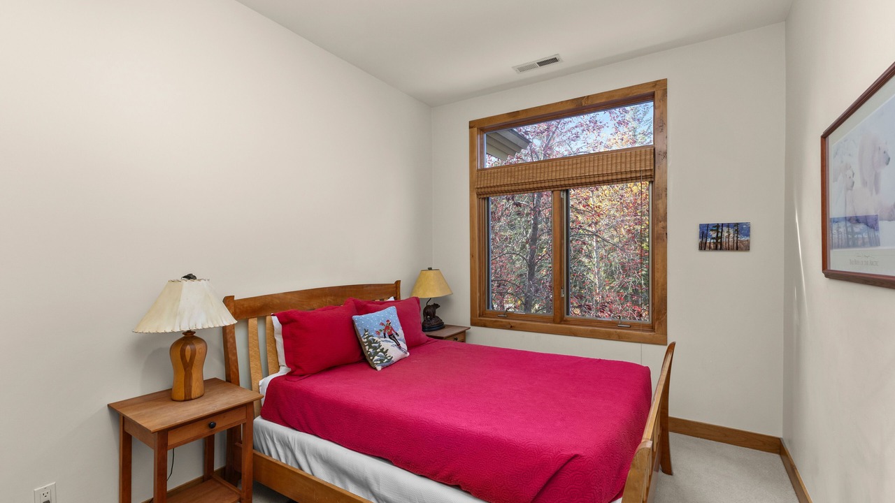 Photo of Bedroom in Elkhorn Village