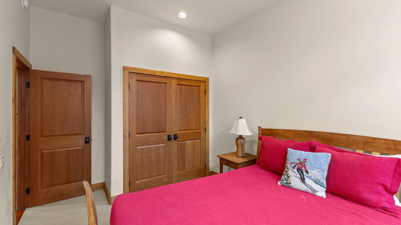 Photo of Bedroom in Elkhorn Village