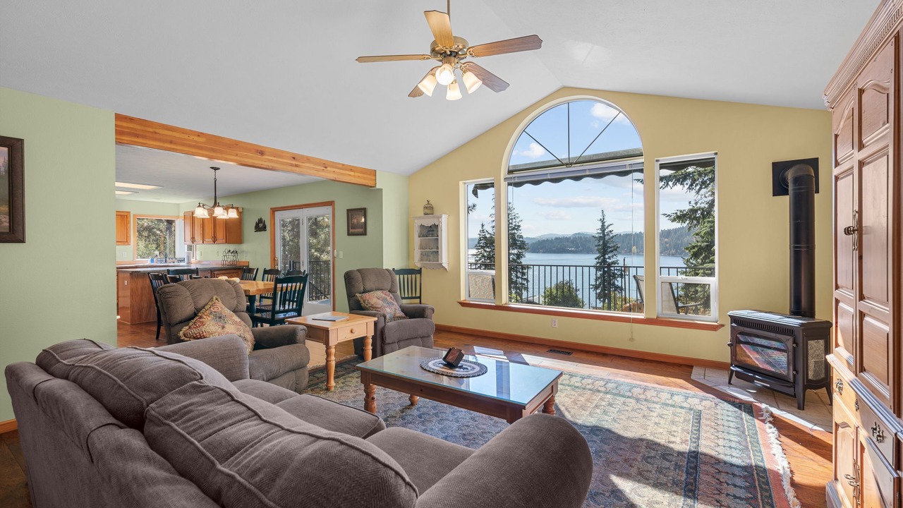 Photo of Livingroom in Rockford Bay